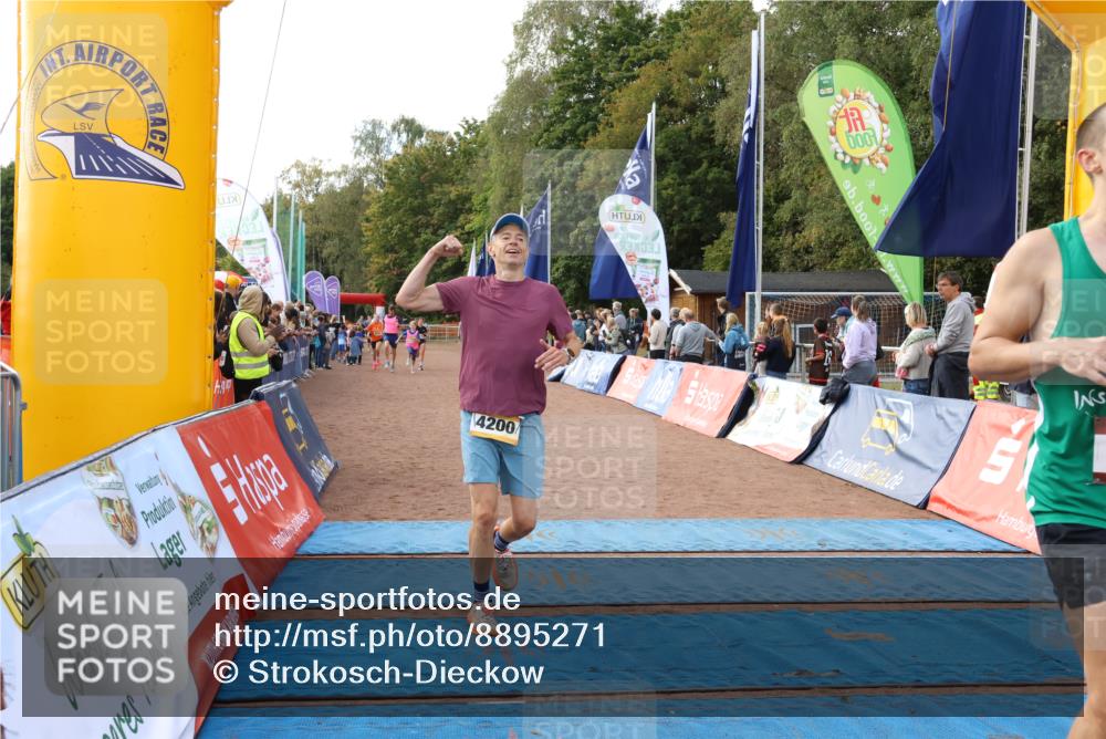 14.09.2025 - Airport Race Strokosch-Dieckow http://msf.ph/oto/8895271 14.09.2025 12:14:06 Ziel 44, 904, 1571, 4035, 4166, 4200, 5115, 5381, 5429, 5537 meine-sportfotos.de