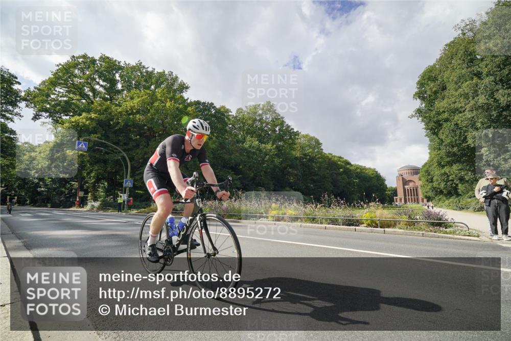 14.09.2025 - Stadtparktriathlon Michael Burmester http://msf.ph/oto/8895272 14.09.2025 12:57:17 Radfahren 1289, 1361, 1405 meine-sportfotos.de