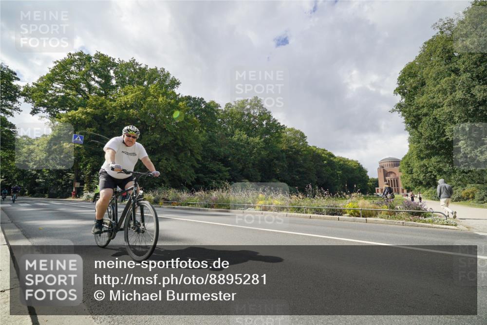14.09.2025 - Stadtparktriathlon Michael Burmester http://msf.ph/oto/8895281 14.09.2025 12:57:49 Radfahren 1100, 1336, 1365, 1371, 1426 meine-sportfotos.de