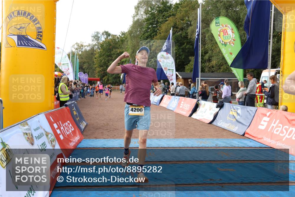 14.09.2025 - Airport Race Strokosch-Dieckow http://msf.ph/oto/8895282 14.09.2025 12:14:06 Ziel 44, 904, 1571, 4035, 4166, 4200, 5115, 5381, 5429, 5537 meine-sportfotos.de