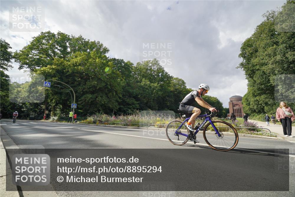 14.09.2025 - Stadtparktriathlon Michael Burmester http://msf.ph/oto/8895294 14.09.2025 12:58:28 Radfahren 1237, 1272, 1388, 1472, 1494, 1513 meine-sportfotos.de