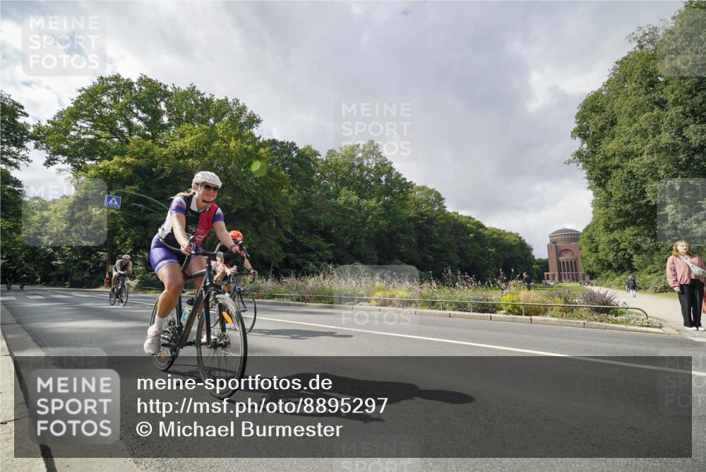 14.09.2025 - Stadtparktriathlon Michael Burmester http://msf.ph/oto/8895297 14.09.2025 12:58:34 Radfahren 1237, 1272, 1347, 1356, 1388, 1452, 1472, 1494, 1513 meine-sportfotos.de