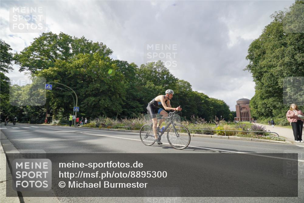 14.09.2025 - Stadtparktriathlon Michael Burmester http://msf.ph/oto/8895300 14.09.2025 12:58:35 Radfahren 1237, 1347, 1356, 1452, 1459, 1472, 1494, 1513 meine-sportfotos.de