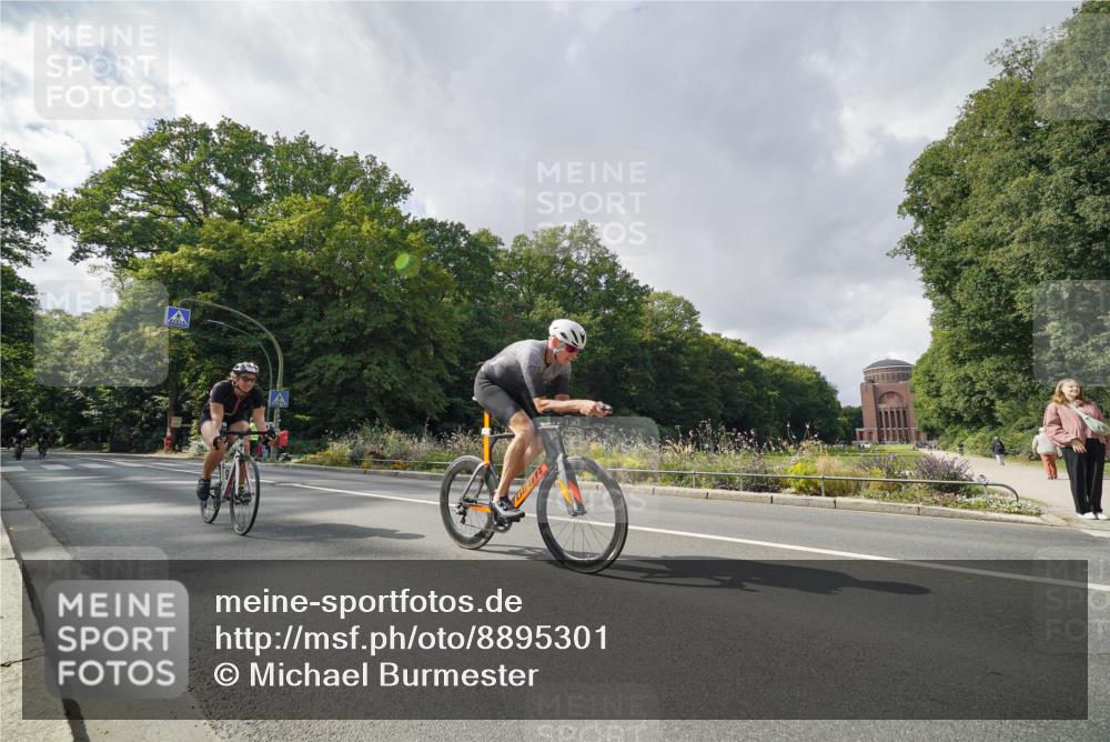 14.09.2025 - Stadtparktriathlon Michael Burmester http://msf.ph/oto/8895301 14.09.2025 12:58:39 Radfahren 1237, 1347, 1356, 1391, 1452, 1459, 1472, 1513 meine-sportfotos.de