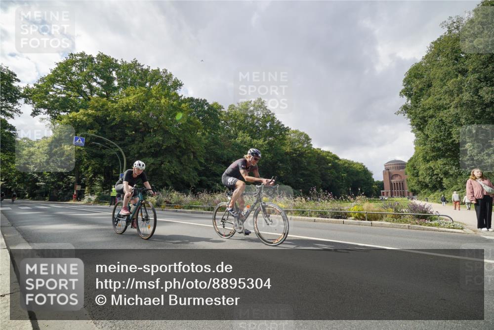 14.09.2025 - Stadtparktriathlon Michael Burmester http://msf.ph/oto/8895304 14.09.2025 12:58:43 Radfahren 1347, 1356, 1391, 1443, 1452, 1459 meine-sportfotos.de