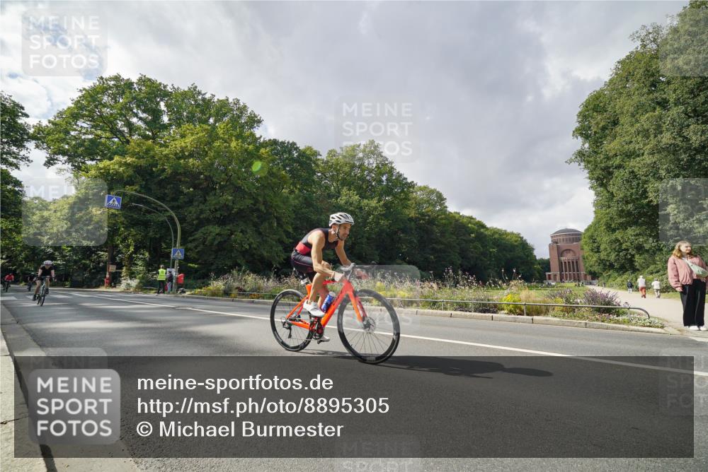 14.09.2025 - Stadtparktriathlon Michael Burmester http://msf.ph/oto/8895305 14.09.2025 12:58:47 Radfahren 1295, 1356, 1369, 1391, 1443, 1446, 1459 meine-sportfotos.de