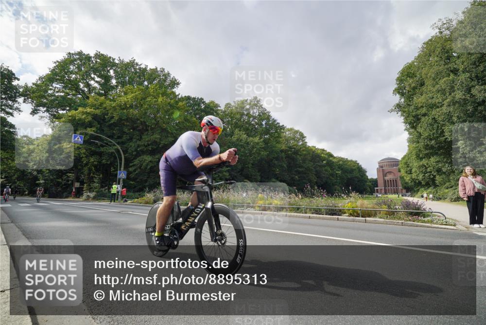 14.09.2025 - Stadtparktriathlon Michael Burmester http://msf.ph/oto/8895313 14.09.2025 12:59:08 Radfahren 1279, 1334, 1390, 1392, 1417, 1495, 1511 meine-sportfotos.de