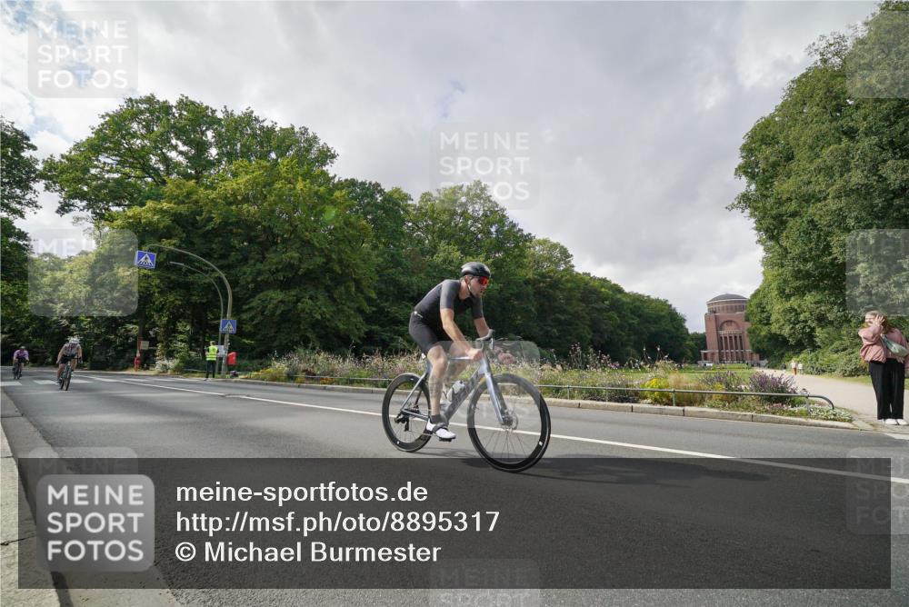 14.09.2025 - Stadtparktriathlon Michael Burmester http://msf.ph/oto/8895317 14.09.2025 12:59:13 Radfahren 1279, 1334, 1390, 1392, 1417, 1495, 1511 meine-sportfotos.de