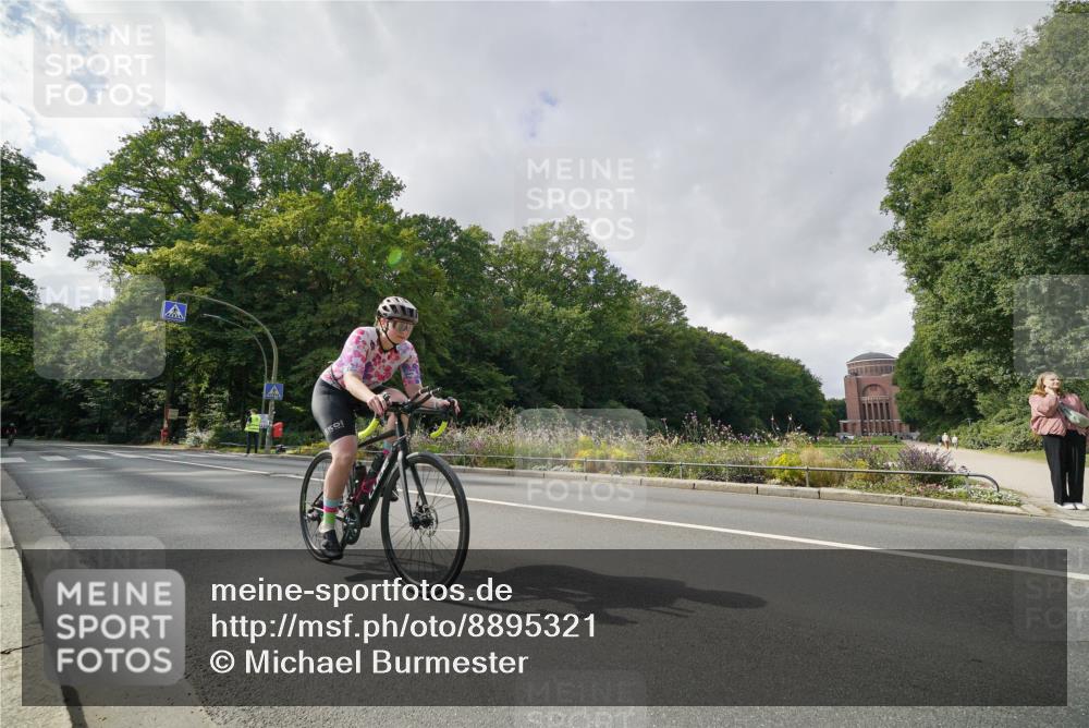 14.09.2025 - Stadtparktriathlon Michael Burmester http://msf.ph/oto/8895321 14.09.2025 12:59:16 Radfahren 1279, 1334, 1390, 1392, 1417, 1444 meine-sportfotos.de