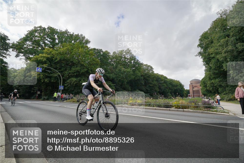14.09.2025 - Stadtparktriathlon Michael Burmester http://msf.ph/oto/8895326 14.09.2025 12:59:33 Radfahren 1275, 1312, 1335, 1345, 1359, 1396, 1430, 1451, 1484 meine-sportfotos.de