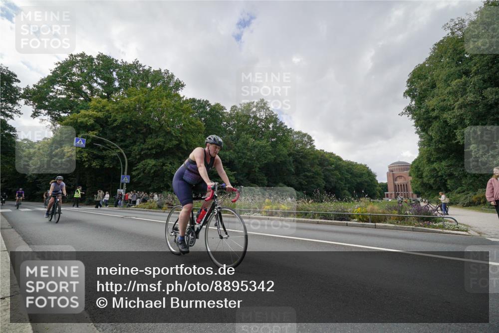 14.09.2025 - Stadtparktriathlon Michael Burmester http://msf.ph/oto/8895342 14.09.2025 12:59:52 Radfahren 1222, 1232, 1277, 1339, 1340, 1377, 1425 meine-sportfotos.de