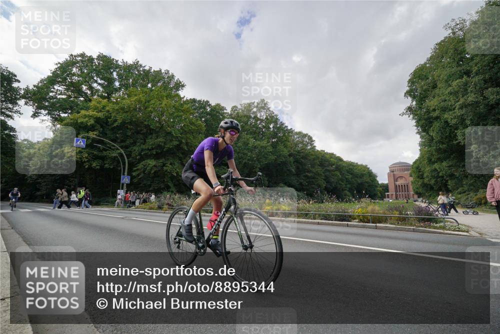 14.09.2025 - Stadtparktriathlon Michael Burmester http://msf.ph/oto/8895344 14.09.2025 12:59:55 Radfahren 1222, 1232, 1277, 1339, 1340, 1377, 1425 meine-sportfotos.de