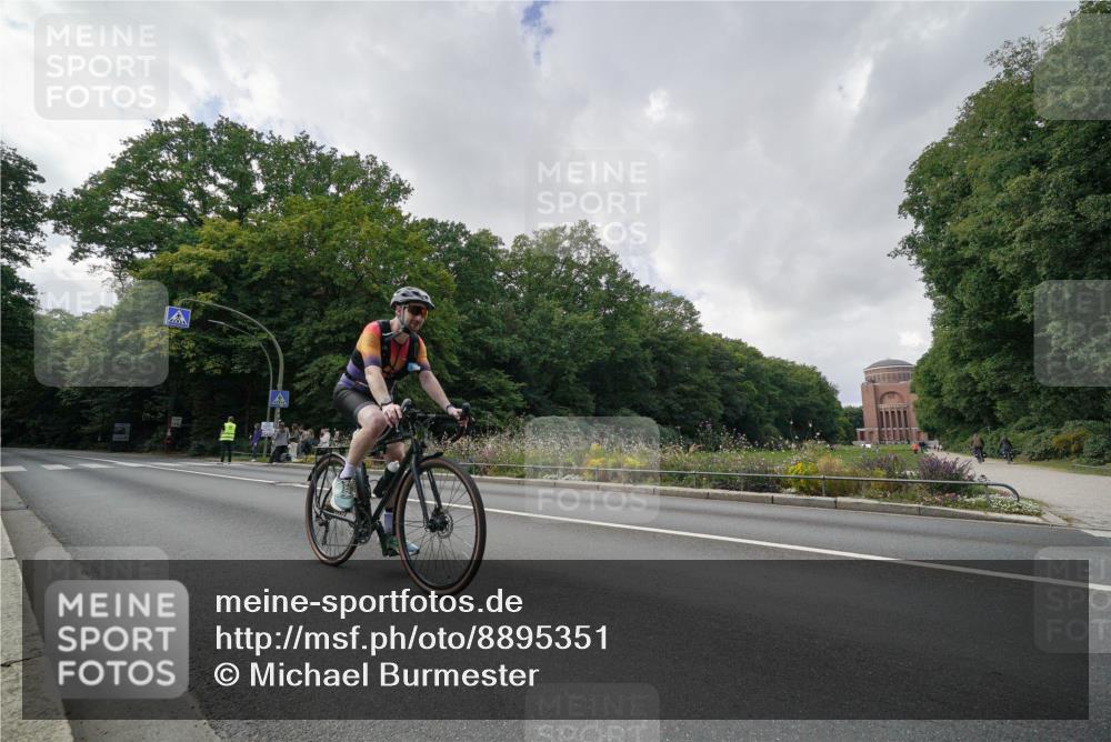 14.09.2025 - Stadtparktriathlon Michael Burmester http://msf.ph/oto/8895351 14.09.2025 13:00:16 Radfahren 1343, 1456, 1471 meine-sportfotos.de