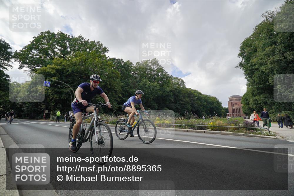 14.09.2025 - Stadtparktriathlon Michael Burmester http://msf.ph/oto/8895365 14.09.2025 13:01:01 Radfahren 1285, 1351, 1427, 1432, 1460, 1462, 1517 meine-sportfotos.de