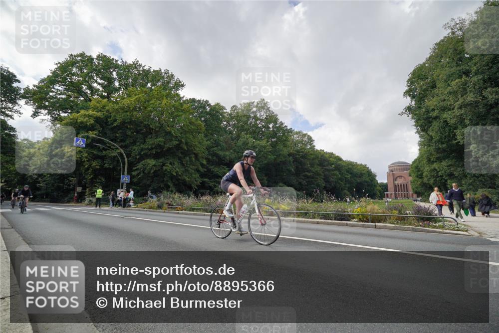 14.09.2025 - Stadtparktriathlon Michael Burmester http://msf.ph/oto/8895366 14.09.2025 13:01:01 Radfahren 1285, 1351, 1427, 1432, 1460, 1462, 1517 meine-sportfotos.de