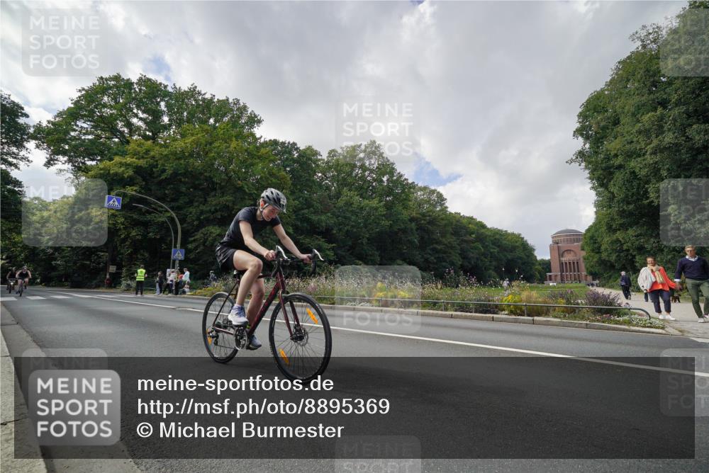14.09.2025 - Stadtparktriathlon Michael Burmester http://msf.ph/oto/8895369 14.09.2025 13:01:04 Radfahren 1285, 1351, 1427, 1432, 1460, 1462, 1517 meine-sportfotos.de