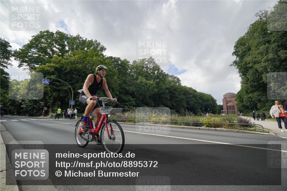 14.09.2025 - Stadtparktriathlon Michael Burmester http://msf.ph/oto/8895372 14.09.2025 13:01:08 Radfahren 1285, 1351, 1427, 1460, 1507 meine-sportfotos.de