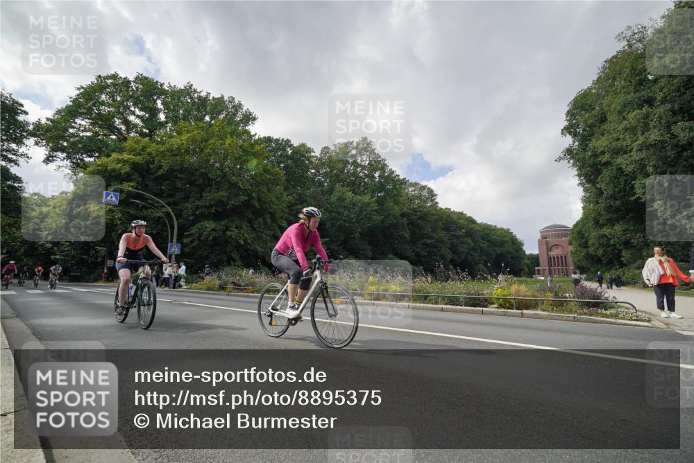 14.09.2025 - Stadtparktriathlon Michael Burmester http://msf.ph/oto/8895375 14.09.2025 13:01:17 Radfahren 1236, 1303, 1341, 1353, 1360, 1454, 1496, 1504, 1506, 1507 meine-sportfotos.de