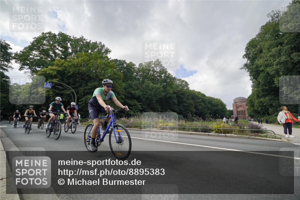 14.09.2025 - Stadtparktriathlon Michael Burmester http://msf.ph/oto/8895383 14.09.2025 13:01:26 Radfahren 1236, 1360, 1368, 1420, 1438, 1439, 1453, 1454, 1469, 1479, 1496, 1504, 1506, 1508, 1515 meine-sportfotos.de