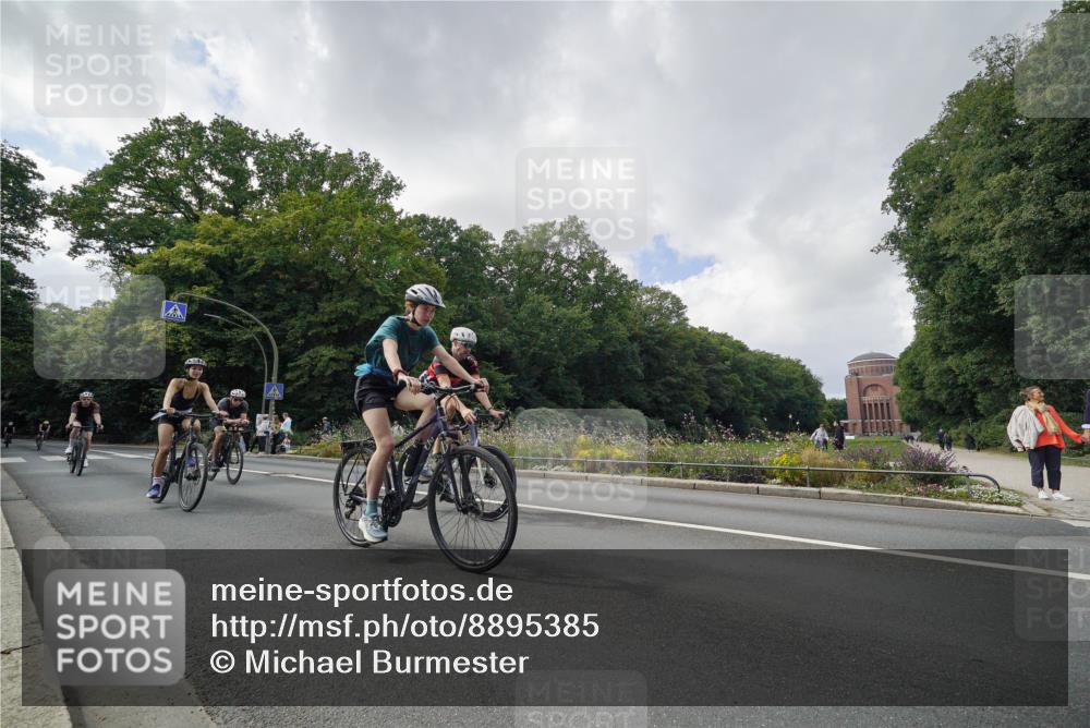 14.09.2025 - Stadtparktriathlon Michael Burmester http://msf.ph/oto/8895385 14.09.2025 13:01:27 Radfahren 1236, 1368, 1420, 1438, 1439, 1453, 1454, 1469, 1479, 1496, 1506, 1508, 1515 meine-sportfotos.de