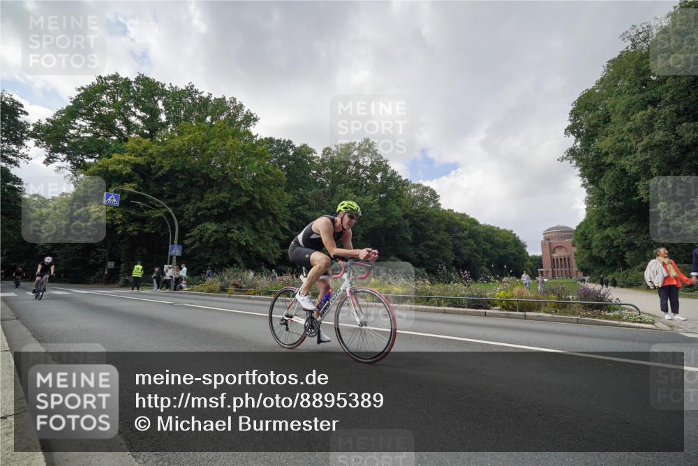 14.09.2025 - Stadtparktriathlon Michael Burmester http://msf.ph/oto/8895389 14.09.2025 13:01:30 Radfahren 1368, 1420, 1438, 1439, 1447, 1453, 1454, 1469, 1479, 1496, 1508, 1515 meine-sportfotos.de
