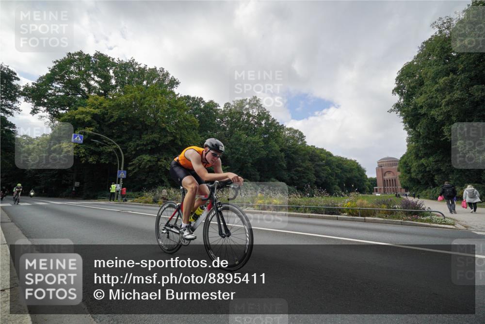 14.09.2025 - Stadtparktriathlon Michael Burmester http://msf.ph/oto/8895411 14.09.2025 13:02:23 Radfahren 1380, 1411, 1431, 1441, 1467, 1476, 1489, 1497, 1519 meine-sportfotos.de
