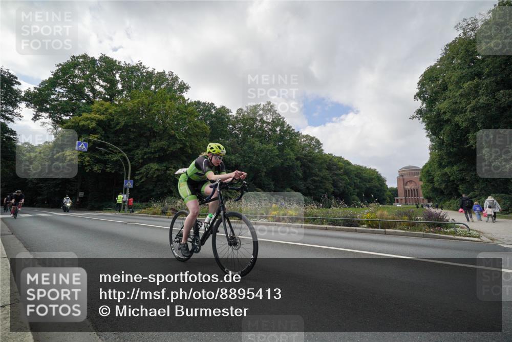 14.09.2025 - Stadtparktriathlon Michael Burmester http://msf.ph/oto/8895413 14.09.2025 13:02:25 Radfahren 1380, 1411, 1431, 1441, 1450, 1467, 1489, 1497, 1519 meine-sportfotos.de