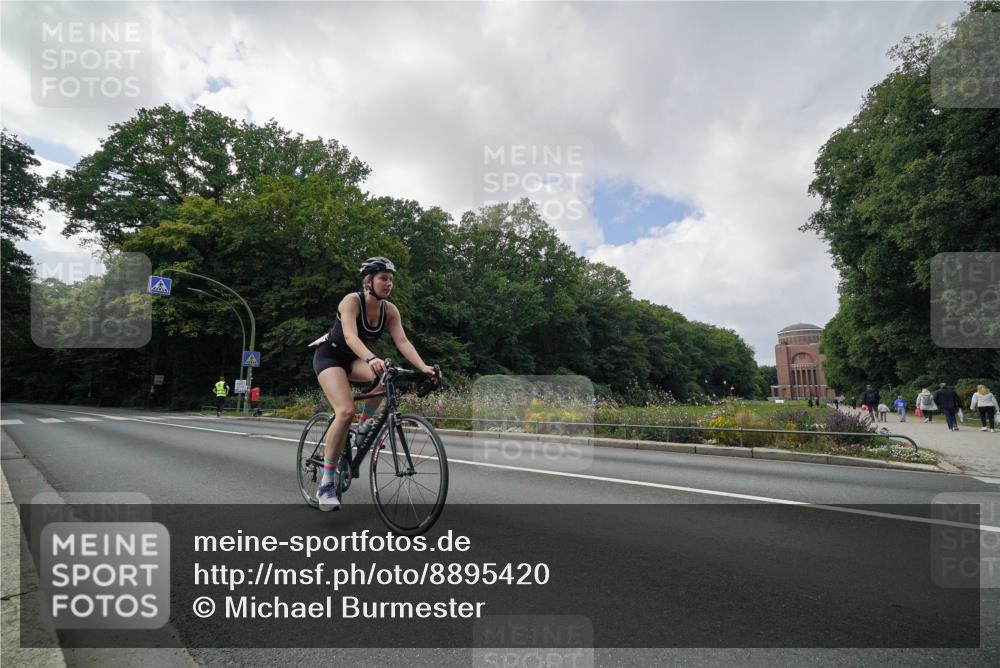 14.09.2025 - Stadtparktriathlon Michael Burmester http://msf.ph/oto/8895420 14.09.2025 13:02:32 Radfahren 1431, 1450, 1489, 1497, 1519 meine-sportfotos.de