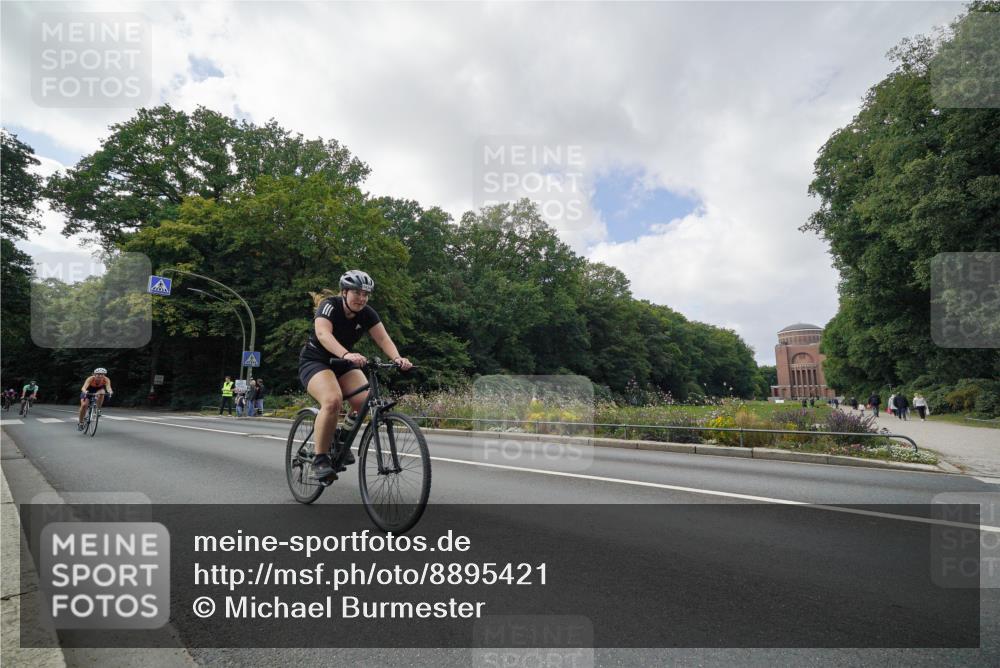 14.09.2025 - Stadtparktriathlon Michael Burmester http://msf.ph/oto/8895421 14.09.2025 13:02:42 Radfahren 1342, 1349, 1355, 1367, 1434, 1477, 1488 meine-sportfotos.de