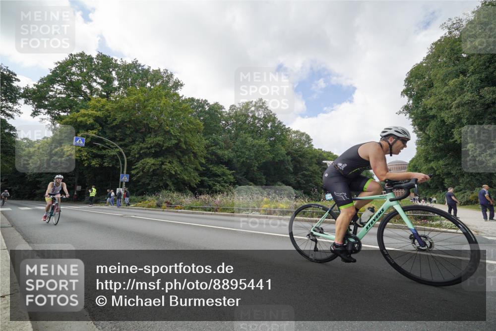 14.09.2025 - Stadtparktriathlon Michael Burmester http://msf.ph/oto/8895441 14.09.2025 13:03:07 Radfahren 1300, 1384, 1403, 1407, 1437, 1493 meine-sportfotos.de