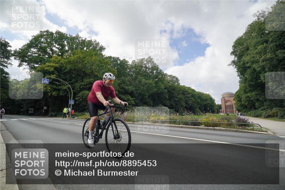 14.09.2025 - Stadtparktriathlon Michael Burmester http://msf.ph/oto/8895453 14.09.2025 13:03:31 Radfahren 1324, 1350, 1376, 1397, 1473, 1510 meine-sportfotos.de