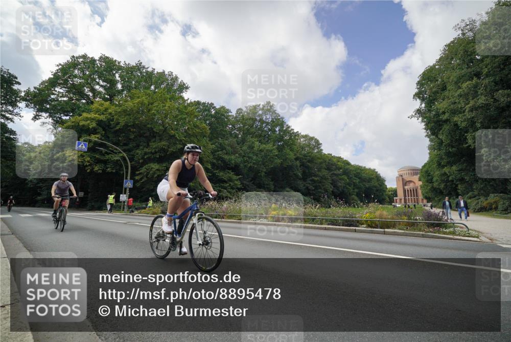 14.09.2025 - Stadtparktriathlon Michael Burmester http://msf.ph/oto/8895478 14.09.2025 13:04:48 Radfahren 1246, 1307, 1358, 1365, 1386, 1455, 1474, 1521 meine-sportfotos.de