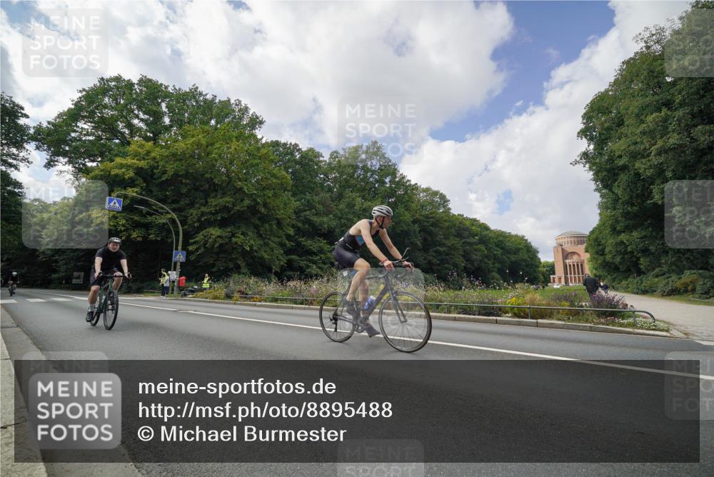 14.09.2025 - Stadtparktriathlon Michael Burmester http://msf.ph/oto/8895488 14.09.2025 13:05:21 Radfahren 1373, 1472, 1487, 1505 meine-sportfotos.de