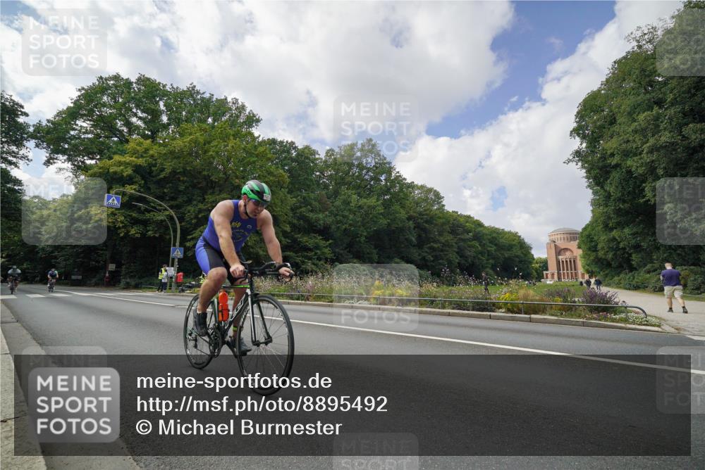 14.09.2025 - Stadtparktriathlon Michael Burmester http://msf.ph/oto/8895492 14.09.2025 13:05:28 Radfahren 1369, 1373, 1388, 1487, 1505, 1520 meine-sportfotos.de
