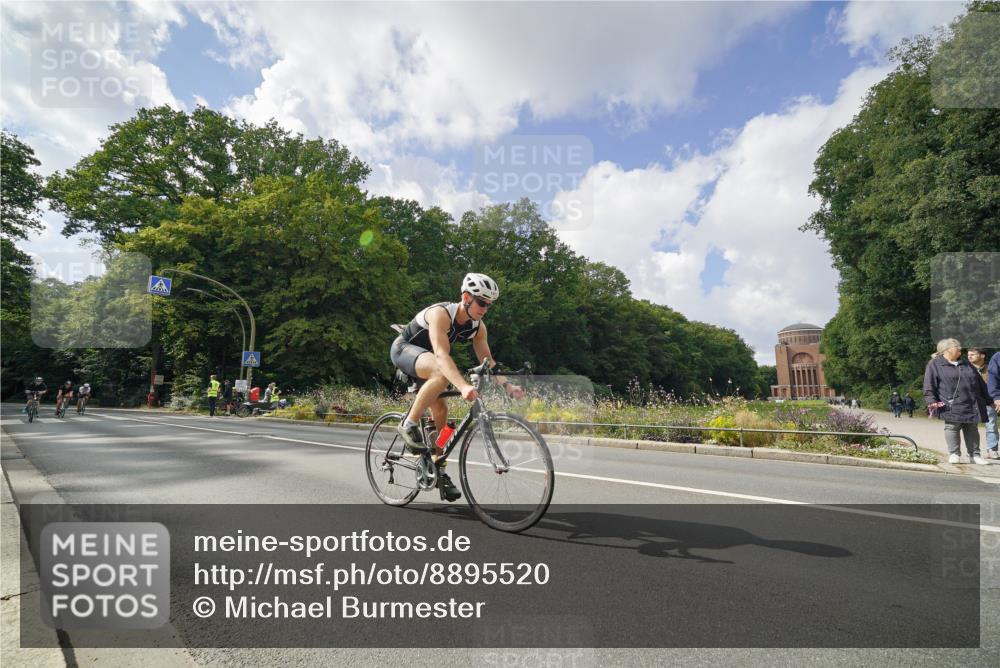 14.09.2025 - Stadtparktriathlon Michael Burmester http://msf.ph/oto/8895520 14.09.2025 13:06:31 Radfahren 1371, 1381, 1391, 1413, 1452 meine-sportfotos.de