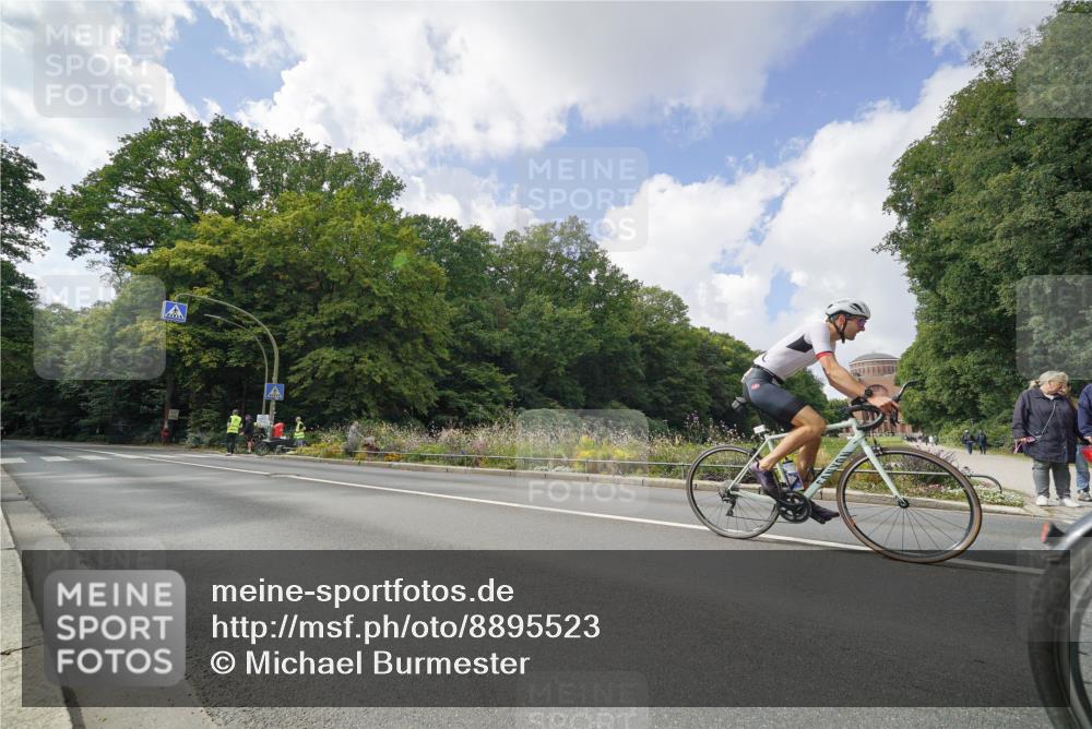 14.09.2025 - Stadtparktriathlon Michael Burmester http://msf.ph/oto/8895523 14.09.2025 13:06:34 Radfahren 1371, 1381, 1391, 1396, 1413, 1452, 1495 meine-sportfotos.de