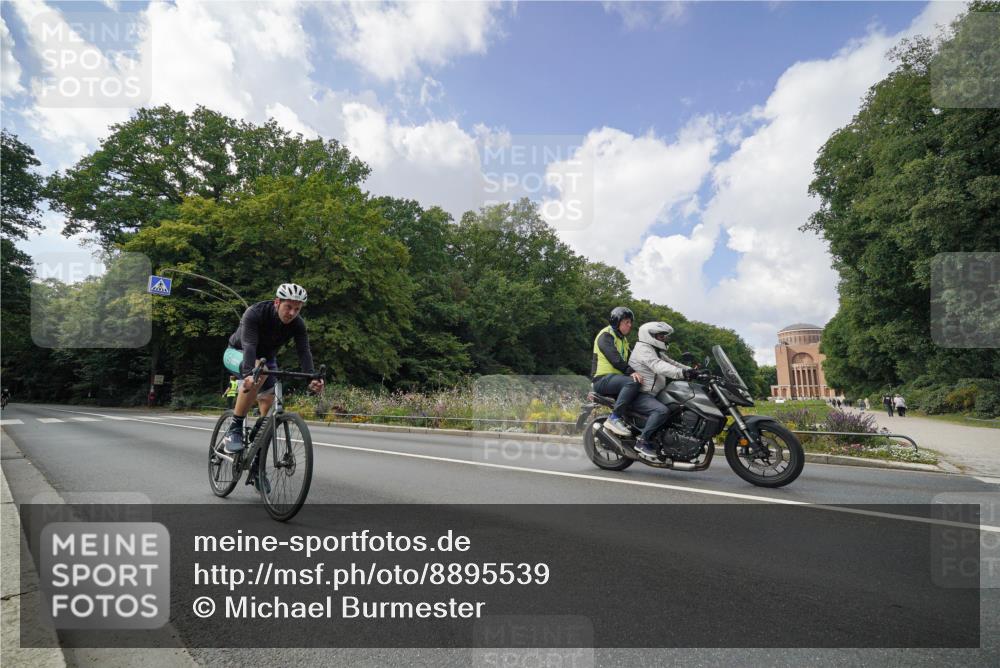 14.09.2025 - Stadtparktriathlon Michael Burmester http://msf.ph/oto/8895539 14.09.2025 13:07:29 Radfahren 1443, 1451, 1468 meine-sportfotos.de