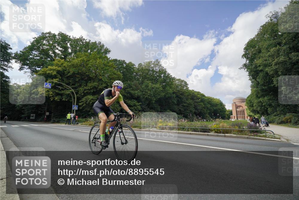 14.09.2025 - Stadtparktriathlon Michael Burmester http://msf.ph/oto/8895545 14.09.2025 13:07:45 Radfahren 1334, 1425, 1456 meine-sportfotos.de