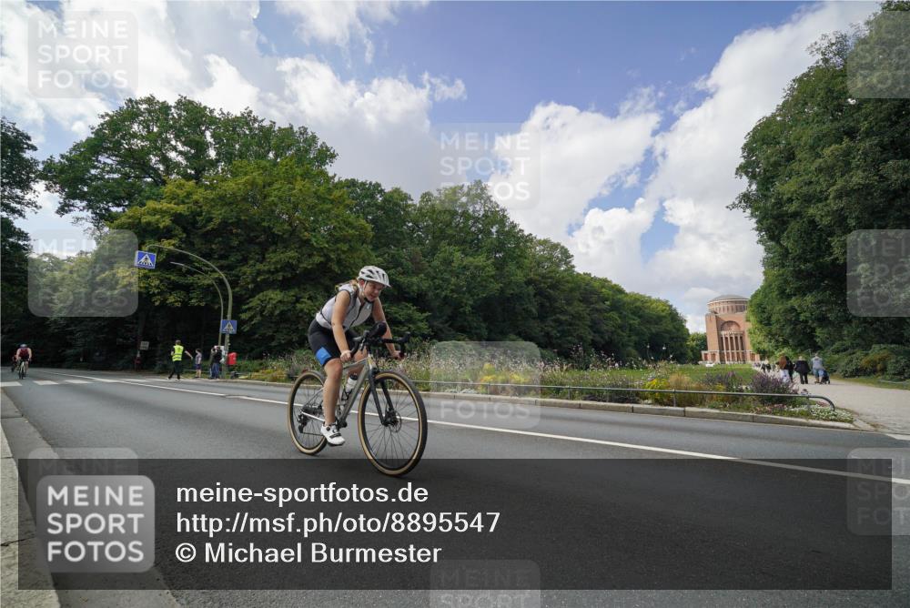 14.09.2025 - Stadtparktriathlon Michael Burmester http://msf.ph/oto/8895547 14.09.2025 13:07:51 Radfahren 1334, 1456, 1471, 1504 meine-sportfotos.de