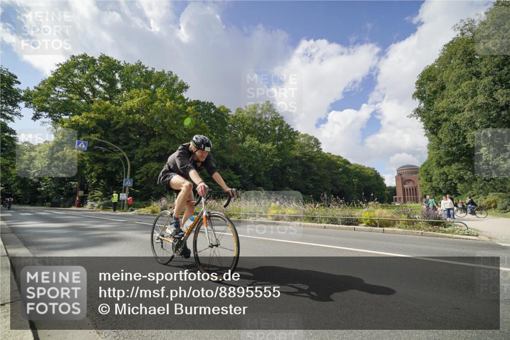 14.09.2025 - Stadtparktriathlon Michael Burmester http://msf.ph/oto/8895555 14.09.2025 13:08:34 Radfahren 1360, 1420, 1481, 1514, 1518 meine-sportfotos.de