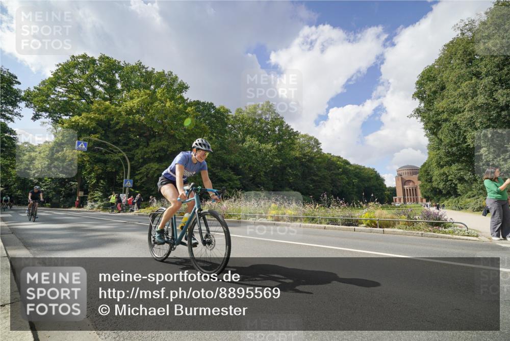 14.09.2025 - Stadtparktriathlon Michael Burmester http://msf.ph/oto/8895569 14.09.2025 13:09:01 Radfahren 1329, 1427, 1432, 1460, 1462, 1507, 1517 meine-sportfotos.de