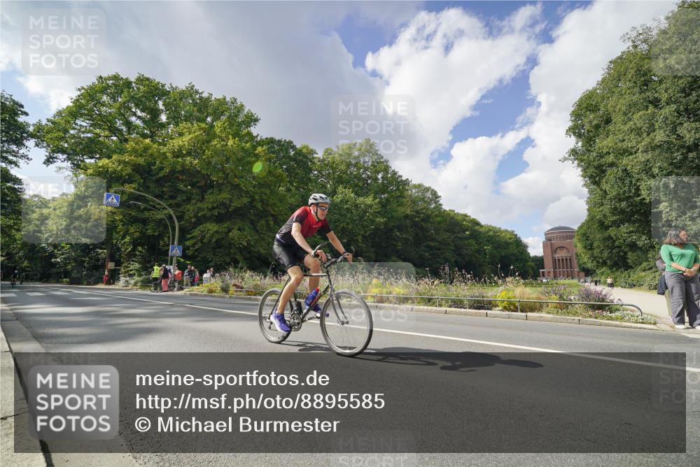 14.09.2025 - Stadtparktriathlon Michael Burmester http://msf.ph/oto/8895585 14.09.2025 13:09:29 Radfahren 1343, 1351, 1441, 1454, 1479, 1492 meine-sportfotos.de