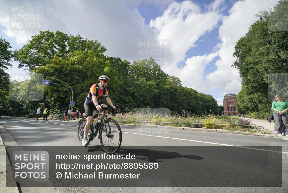 14.09.2025 - Stadtparktriathlon Michael Burmester http://msf.ph/oto/8895589 14.09.2025 13:09:36 Radfahren 1343, 1441, 1454, 1515 meine-sportfotos.de