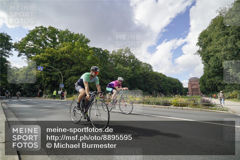 14.09.2025 - Stadtparktriathlon Michael Burmester http://msf.ph/oto/8895595 14.09.2025 13:10:21 Radfahren 1349, 1384, 1387, 1436, 1438, 1439, 1467, 1480, 1488, 1499, 1501 meine-sportfotos.de