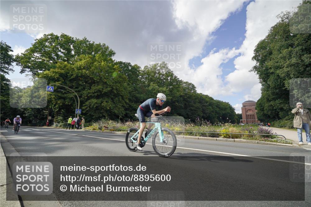 14.09.2025 - Stadtparktriathlon Michael Burmester http://msf.ph/oto/8895600 14.09.2025 13:10:36 Radfahren 1331, 1341, 1342, 1380, 1414, 1431, 1489, 1510, 1519 meine-sportfotos.de