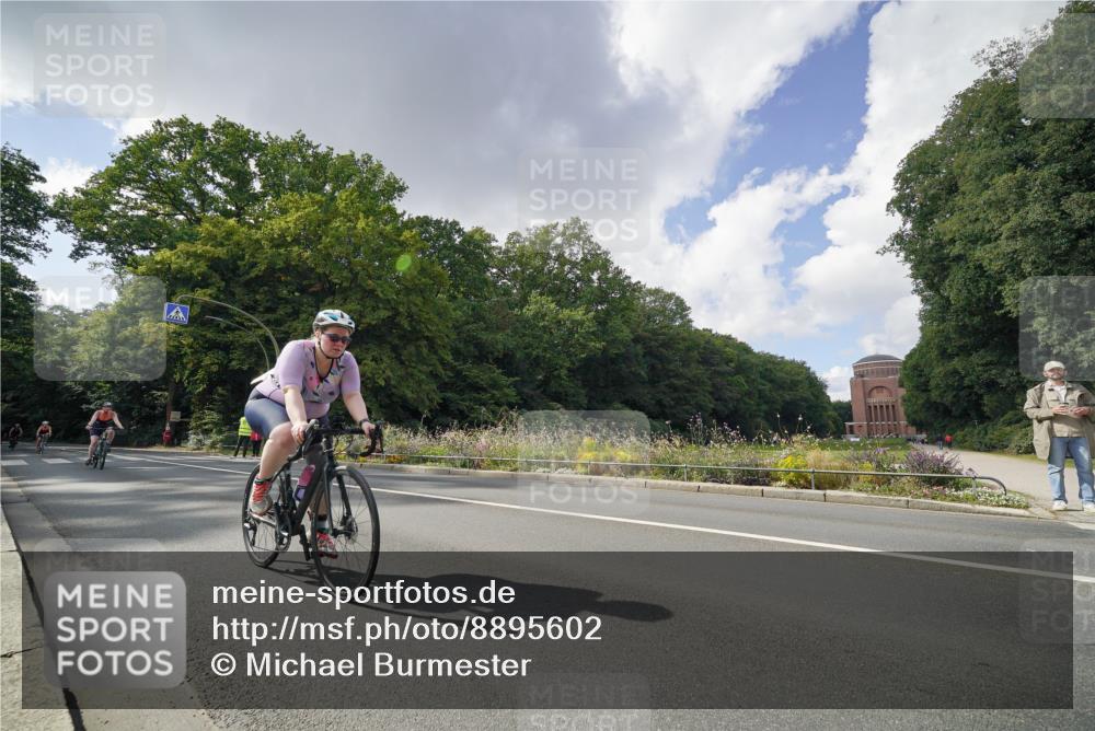 14.09.2025 - Stadtparktriathlon Michael Burmester http://msf.ph/oto/8895602 14.09.2025 13:10:38 Radfahren 1331, 1341, 1342, 1380, 1414, 1431, 1510, 1519 meine-sportfotos.de