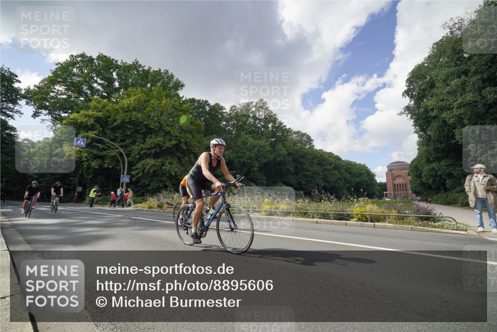 14.09.2025 - Stadtparktriathlon Michael Burmester http://msf.ph/oto/8895606 14.09.2025 13:10:43 Radfahren 1331, 1341, 1342, 1380, 1414, 1431, 1493, 1519 meine-sportfotos.de