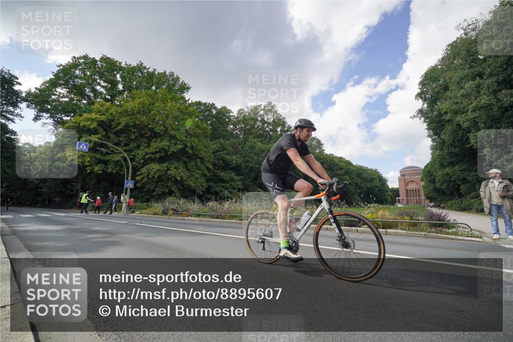 14.09.2025 - Stadtparktriathlon Michael Burmester http://msf.ph/oto/8895607 14.09.2025 13:10:45 Radfahren 1341, 1342, 1380, 1414, 1431, 1476, 1493, 1519 meine-sportfotos.de
