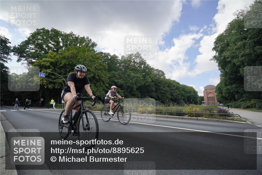 14.09.2025 - Stadtparktriathlon Michael Burmester http://msf.ph/oto/8895625 14.09.2025 13:11:54 Radfahren 1357, 1435, 1437, 1483 meine-sportfotos.de