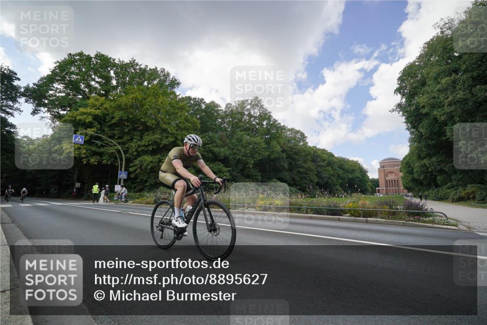14.09.2025 - Stadtparktriathlon Michael Burmester http://msf.ph/oto/8895627 14.09.2025 13:12:01 Radfahren 1275, 1326, 1357, 1394, 1465, 1545 meine-sportfotos.de
